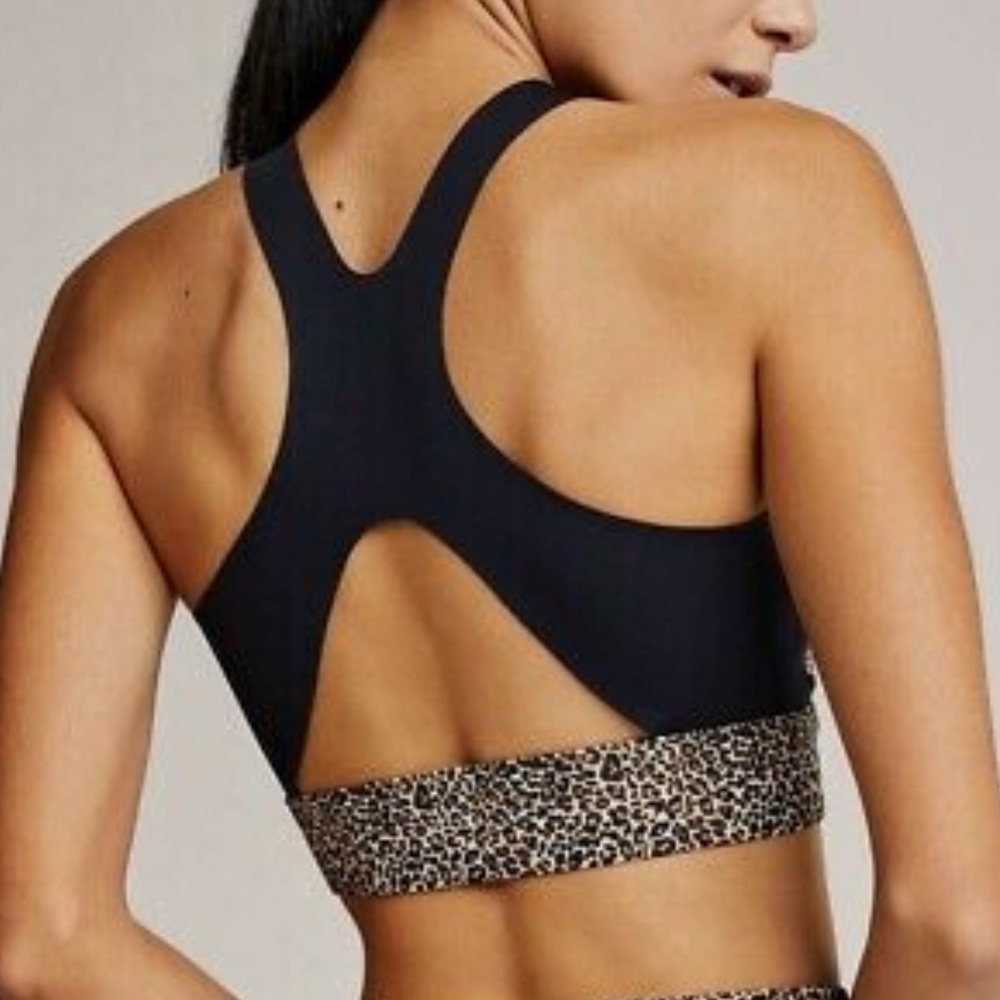 Varley Leopard Workout Set - Picture 4 of 14
